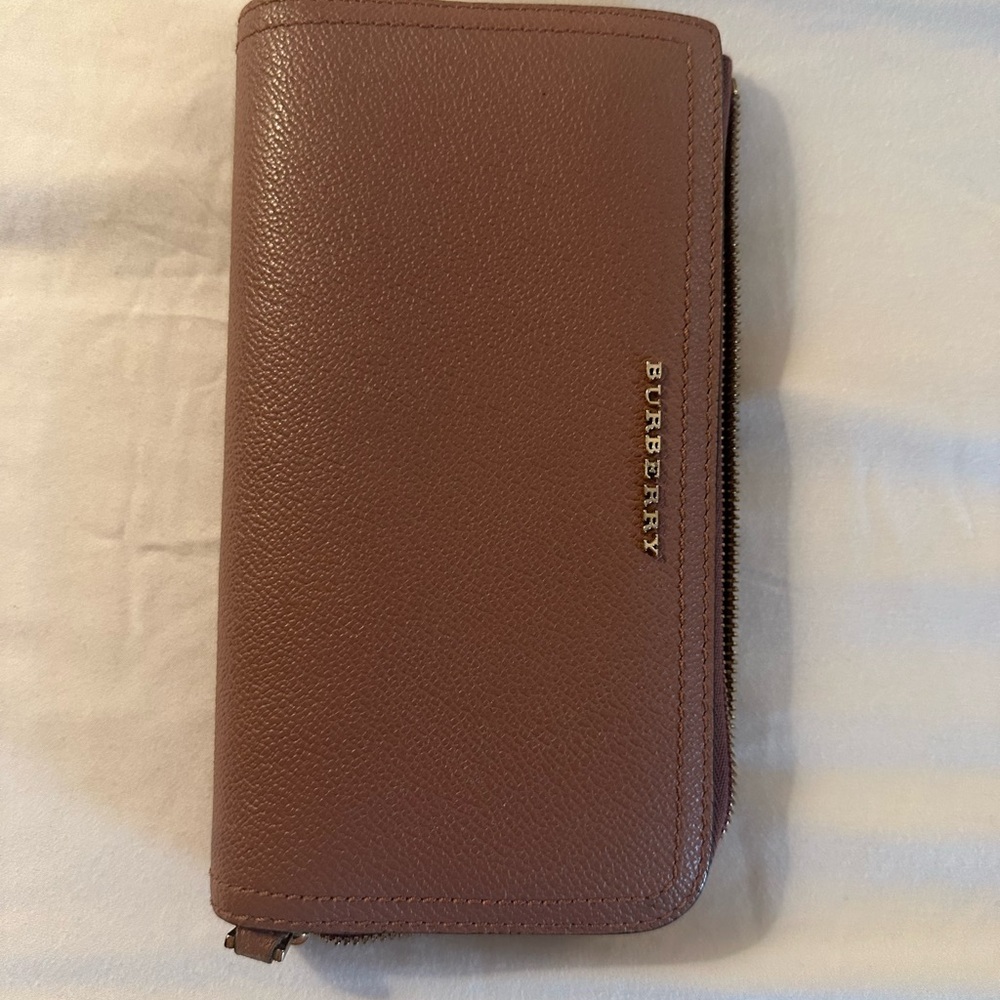 Burberry Mauve Leather Wallet with Zip